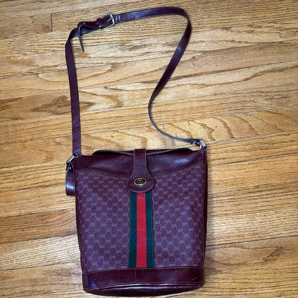 Vintage Authentic Gucci Bucket Bag Burgundy
